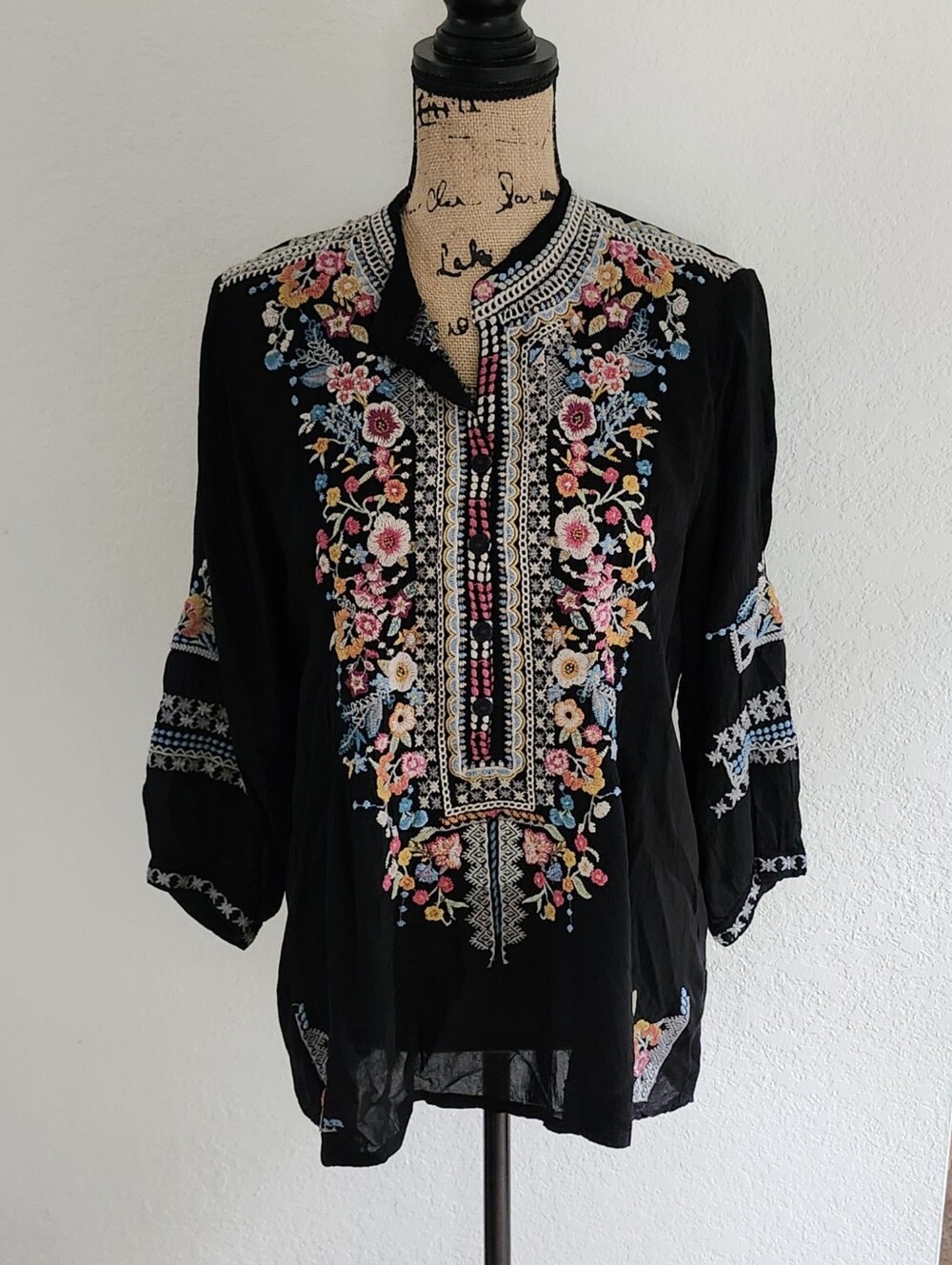 Johnny Was Black Bethanie Embroidered 3/4 Sleeve Top Sz M